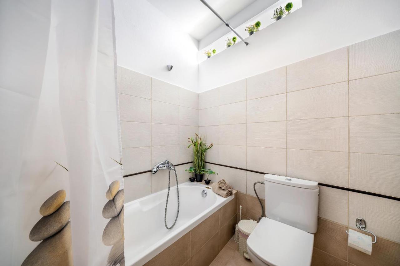Luxury Town Center Suite Apt A2 Heraklion  Exterior photo